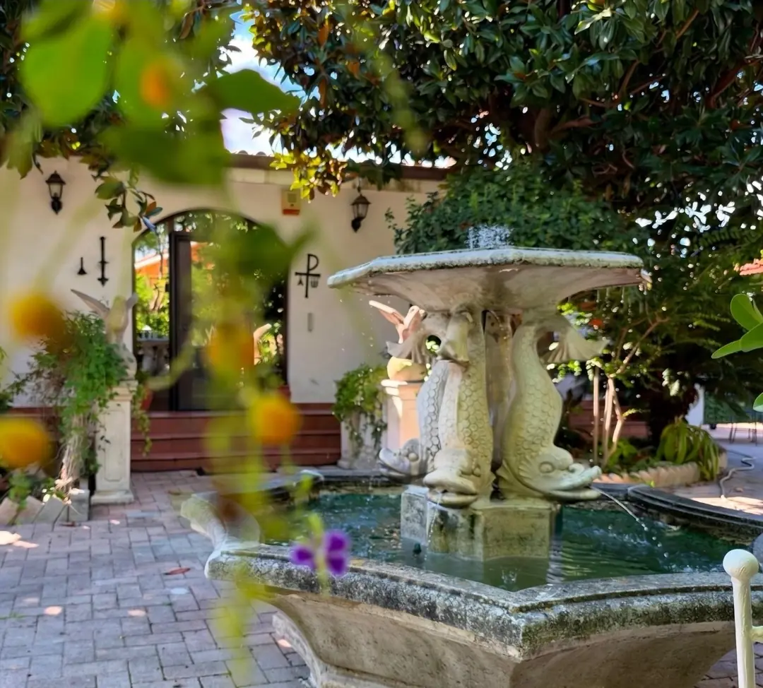 Il cortile con la fontana della mia villa a Ostia Antica, Roma